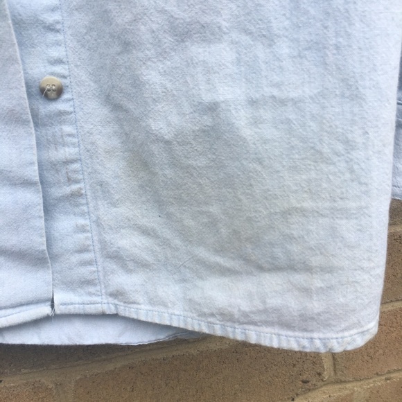 Women’s Native American embroidered button-down - Picture 3 of 8